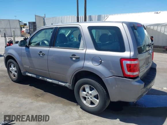 ✅ 2008 Ford Escape XLS • VIN: 1FMCU02Z18KC67656 • Lot: 42818001. Listed on IAAI with 189,172 mi. Free auction sales archive from the USA and detailed vehicle history report at DreamBid. Image 3.