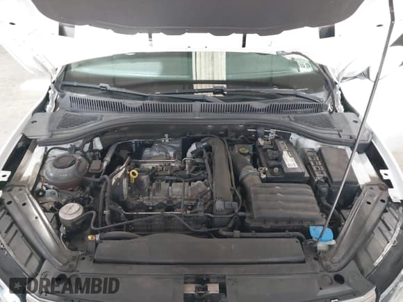 ✅ 2020 Volkswagen Jetta S • VIN: 3VWCB7BU0LM075828 • Lot: 42752408. Wystawiony na IAAI z przebiegiem 116 012 mil. Bezpłatny archiwum sprzedaży aukcyjnych z USA i szczegółowy raport historii pojazdu na DreamBid. Zdjęcie 10.