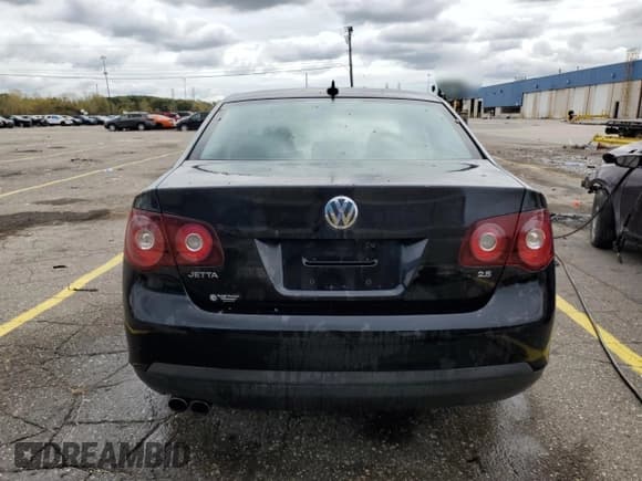 ✅ 2009 Volkswagen Jetta SE • VIN: 3VWRM71K29M024537 • Lot: 85837855. Wystawiony na Copart z przebiegiem 123 831 mil. Bezpłatny archiwum sprzedaży aukcyjnych z USA i szczegółowy raport historii pojazdu na DreamBid. Zdjęcie 6.