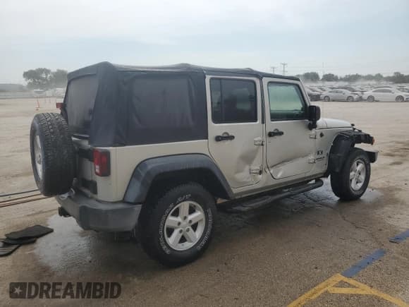 ✅ 2007 Jeep Wrangler X • VIN: 1J4GA39137L140393 • Lot: 68138715. Wystawiony na Copart z przebiegiem 187 621 mil. Bezpłatny archiwum sprzedaży aukcyjnych z USA i szczegółowy raport historii pojazdu na DreamBid. Zdjęcie 3.