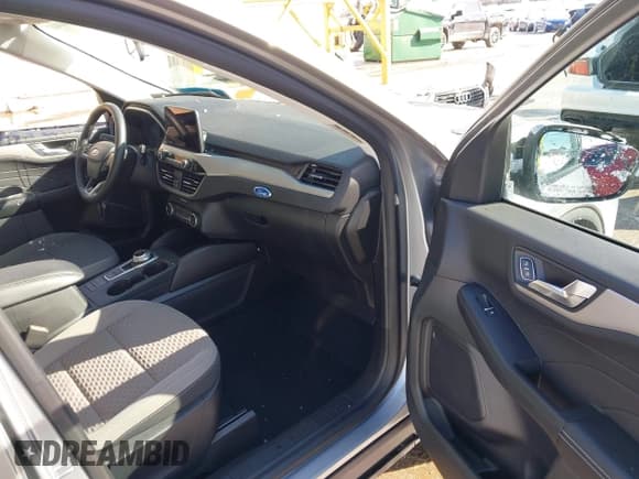 ✅ 2021 Ford Escape SE • VIN: 1FMCU9G61MUB20836 • Lot: 41840447. Listed on IAAI with 42,158 mi. Free auction sales archive from the USA and detailed vehicle history report at DreamBid. Image 5.