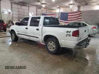 ✅ 2001 Chevrolet S-10 LS • VIN: 1GCDT13W51K256977 • Лот: 85390584. Опубликован ранее на Copart с пробегом 159 294 миль. Бесплатный доступ к архиву аукционных продаж из США и подробный отчёт об истории автомобиля на DreamBid. Изображение 2.