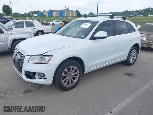 ✅ 2014 Audi Q5 Premium • VIN: WA1CFAFP9EA014495 • Lot: 42927348. Wystawiony na IAAI z przebiegiem 110 736 mil. Bezpłatny archiwum sprzedaży aukcyjnych z USA i szczegółowy raport historii pojazdu na DreamBid. Zdjęcie 2.