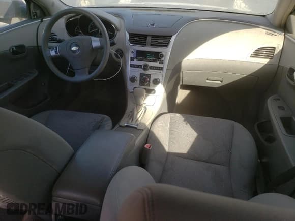 ✅ 2009 Chevrolet Malibu 1LS • VIN: 1G1ZG57BX94196597 • Lot: 70607904. Listed on Copart with 138,446 mi. Free auction sales archive from the USA and detailed vehicle history report at DreamBid. Image 8.