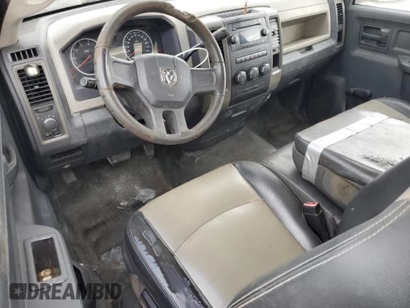 ✅ 2010 Dodge 1500 ST • VIN: 3D7JB1EK8AG107332 • Lot: 45207245. Wystawiony na Copart z przebiegiem 163 428 mil. Bezpłatny archiwum sprzedaży aukcyjnych z USA i szczegółowy raport historii pojazdu na DreamBid. Zdjęcie 8.