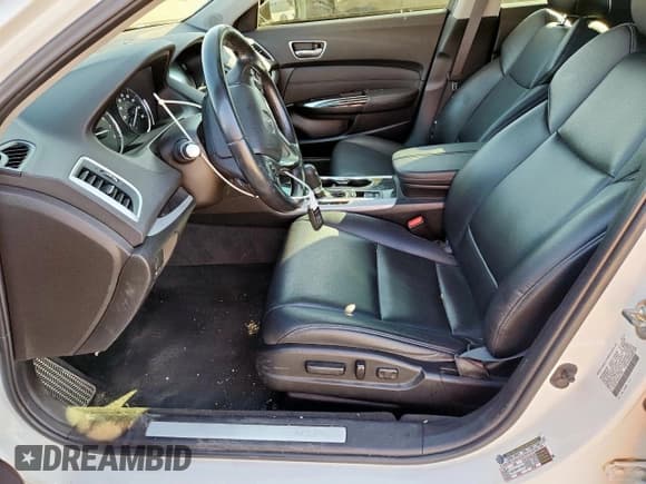 ✅ 2018 Acura TLX • VIN: 19UUB1F34JA011390 • Lot: 91923195. Listed on Copart with 116,546 mi. Free auction sales archive from the USA and detailed vehicle history report at DreamBid. Image 7.