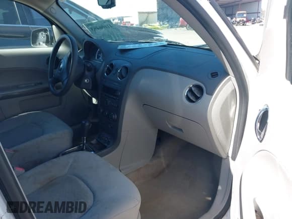 ✅ 2008 Chevrolet HHR LS • VIN: 3GNCA13DX8S708993 • Lot: 41606483. Listed on IAAI with 164,597 mi. Free auction sales archive from the USA and detailed vehicle history report at DreamBid. Image 5.