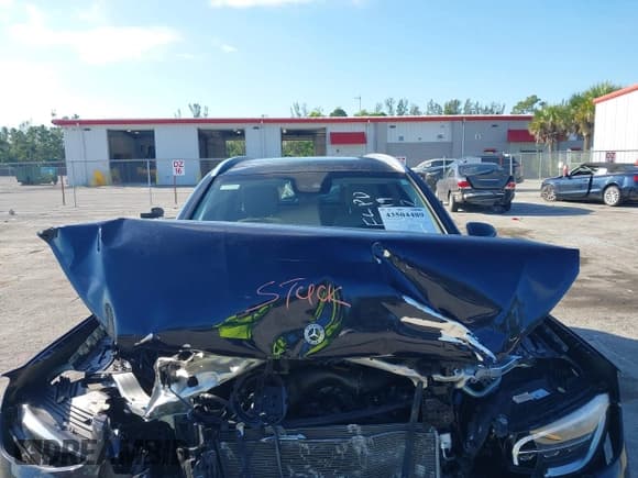 ✅ 2022 Mercedes-Benz GLC 300 • VIN: W1N0G8DB7NG036782 • Lot: 43504489. Listed on IAAI with 25,626 mi. Free auction sales archive from the USA and detailed vehicle history report at DreamBid. Image 10.