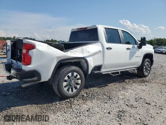✅ 2025 Chevrolet Silverado 2500HD Custom • VIN: 2GC4KME72S1133391 • Lot: 59911755. Wystawiony na Copart z przebiegiem 3 522 mil. Bezpłatny archiwum sprzedaży aukcyjnych z USA i szczegółowy raport historii pojazdu na DreamBid. Zdjęcie 3.