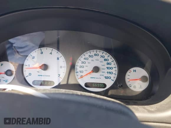 2003 Dodge Intrepid z VIN 2B3HD46R83H573766, wystawiony jako IAAI lot #42648782 z przebiegiem 66 995 mil mil oraz . Historia ofert i sprzedaży dostępna na DreamBid. Obrazek 15.