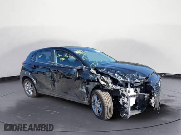 2020 Hyundai Kona SE z VIN KM8K12AA9LU465880, wystawiony jako Copart lot #63143923 z przebiegiem 78 224 mil mil oraz . Historia ofert i sprzedaży dostępna na DreamBid. Obrazek 4.