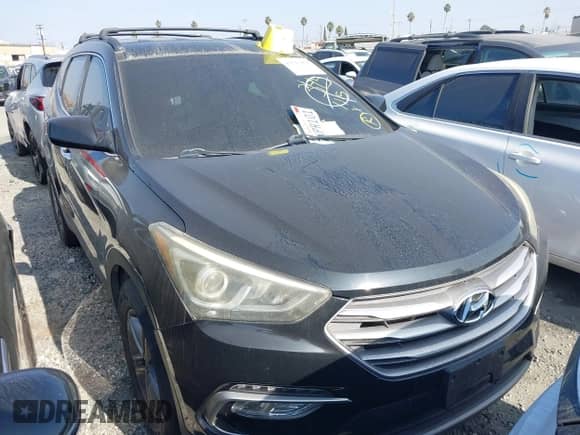 2017 Hyundai Santa Fe 2.4L z VIN 5NMZU3LBXHH012582, wystawiony jako IAAI lot #43513858 z przebiegiem 139 498 mil mil oraz . Historia ofert i sprzedaży dostępna na DreamBid. Obrazek 1.