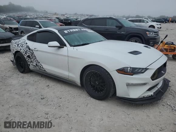 ✅ 2019 Ford Mustang EcoBoost Premium • VIN: 1FA6P8TH8K5116855 • Lot: 69730185. Wystawiony na Copart z przebiegiem 119 628 mil. Bezpłatny archiwum sprzedaży aukcyjnych z USA i szczegółowy raport historii pojazdu na DreamBid. Zdjęcie 4.