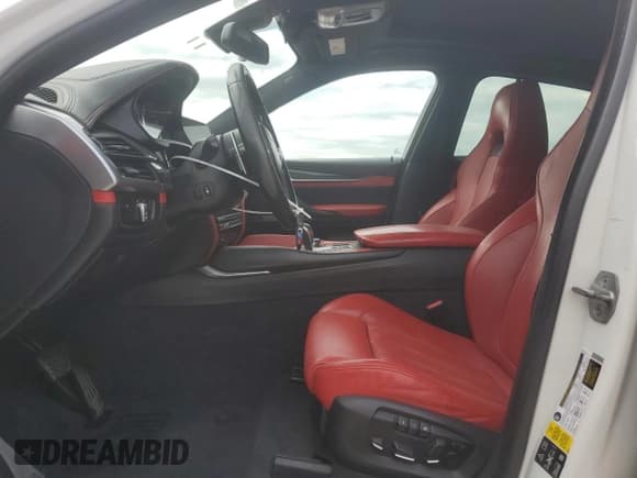 ✅ 2018 BMW X6 M • VIN: 5YMKW8C57J0Y74500 • Lot: 87216275. Wystawiony na Copart z przebiegiem 88 282 mil. Bezpłatny archiwum sprzedaży aukcyjnych z USA i szczegółowy raport historii pojazdu na DreamBid. Zdjęcie 7.