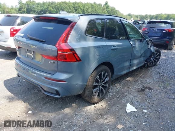 ✅ 2023 Volvo XC60 Plus Dark Theme • VIN: YV4L12RW6P1311978 • Lot: 42758402. Listed on IAAI with 22,313 mi. Free auction sales archive from the USA and detailed vehicle history report at DreamBid. Image 4.