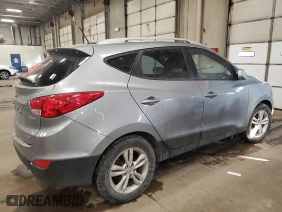 ✅ 2010 Hyundai Tucson GLS • VIN: KM8JUCAC8AU021879 • Lot: 45974435. Wystawiony na Copart z przebiegiem Nie podano mil. Skorzystaj z bezpłatnego archiwum sprzedaży aukcyjnych z USA i zobacz szczegółowy raport historii pojazdu na DreamBid. Zdjęcie 3.