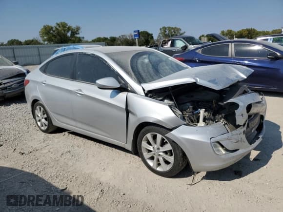 ✅ 2014 Hyundai Accent GLS • VIN: KMHCU4AE3EU762012 • Лот: 74959654. Опубликован ранее на Copart с пробегом 193 921 миль. Бесплатный доступ к архиву аукционных продаж из США и подробный отчёт об истории автомобиля на DreamBid. Изображение 4.