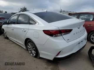 ✅ 2018 Hyundai Sonata SE • VIN: 5NPE24AF0JH656178 • Лот: 39903113. Опубликован ранее на Copart с пробегом 25 562 миль. Бесплатный доступ к архиву аукционных продаж из США и подробный отчёт об истории автомобиля на DreamBid. Изображение 2.
