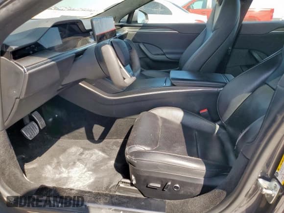 ✅ 2021 Tesla Model S Plaid • VIN: 5YJSA1E68MF453055 • Lot: 84450505. Wystawiony na Copart z przebiegiem 106 432 mil. Bezpłatny archiwum sprzedaży aukcyjnych z USA i szczegółowy raport historii pojazdu na DreamBid. Zdjęcie 7.