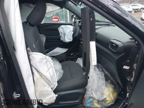 ✅ 2022 Ford Police Interceptor Utility • VIN: 1FM5K8ABXNGA03660 • Lot: 38814628. Wystawiony na IAAI z przebiegiem 3 mil. Bezpłatny archiwum sprzedaży aukcyjnych z USA i szczegółowy raport historii pojazdu na DreamBid. Zdjęcie 5.