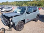 ✅ 2017 Jeep Renegade Trailhawk • VIN: ZACCJBCB2HPF32245 • Lot: 43245039. Wystawiony na IAAI z przebiegiem 121 648 mil. Bezpłatny archiwum sprzedaży aukcyjnych z USA i szczegółowy raport historii pojazdu na DreamBid. Zdjęcie 17.
