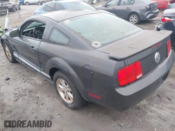✅ 2007 Ford Mustang Deluxe • VIN: 1ZVFT80NX75211227 • Lot: 42412832. Listed on IAAI with 166,297 mi. Free auction sales archive from the USA and detailed vehicle history report at DreamBid. Image 3.