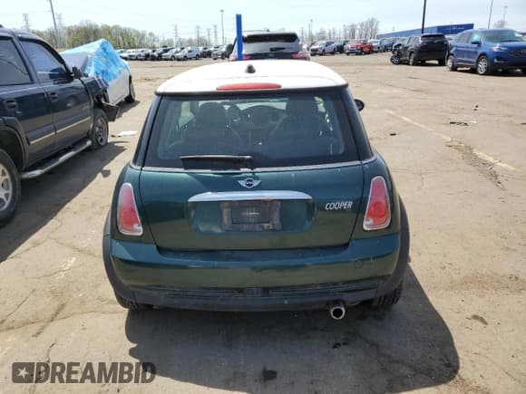 ✅ 2006 MINI Hardtop • VIN: WMWRC33546TK15957 • Lot: 54660995. Listed on Copart with 100,893 mi. Free auction sales archive from the USA and detailed vehicle history report at DreamBid. Image 6.