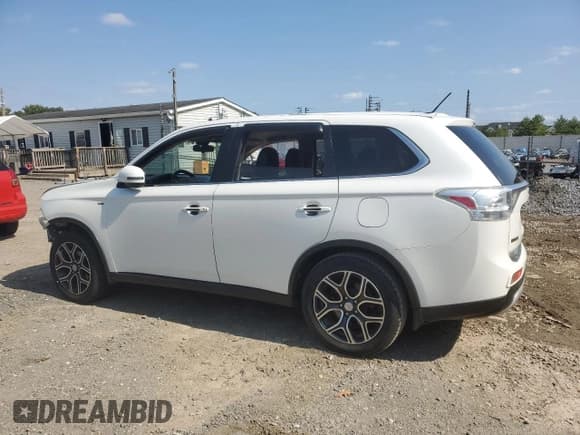 ✅ 2015 Mitsubishi Outlander GT • VIN: JA4JZ4AX8FZ001019 • Lot: 81369785. Wystawiony na Copart z przebiegiem 130 608 mil. Bezpłatny archiwum sprzedaży aukcyjnych z USA i szczegółowy raport historii pojazdu na DreamBid. Zdjęcie 2.