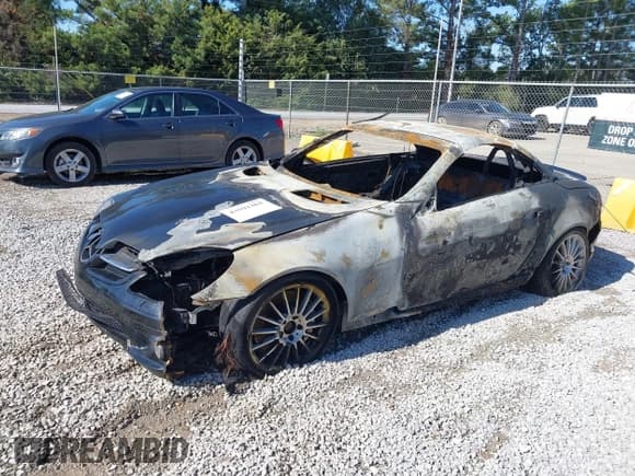 ✅ 2006 Mercedes-Benz SLK 55 AMG • VIN: WDBWK73F16F083598 • Lot: 43591362. Wystawiony na IAAI z przebiegiem 156 498 mil. Bezpłatny archiwum sprzedaży aukcyjnych z USA i szczegółowy raport historii pojazdu na DreamBid. Zdjęcie 6.