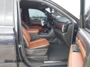 ✅ 2023 GMC Sierra 1500 Denali Ultimate • VIN: 1GTUUHEL6PZ295182 • Лот: 42497298. Опубликован ранее на IAAI с пробегом 18 401 миль. Бесплатный доступ к архиву аукционных продаж из США и подробный отчёт об истории автомобиля на DreamBid. Изображение 5.