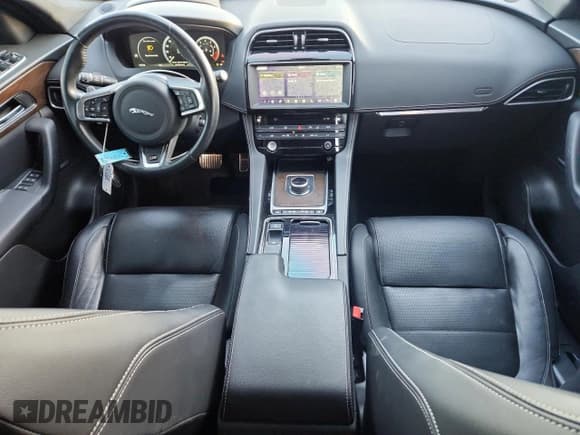 ✅ 2018 Jaguar F-Pace S • VIN: SADCM2FV3JA248243 • Lot: 90216675. Wystawiony na Copart z przebiegiem 91 904 mil. Bezpłatny archiwum sprzedaży aukcyjnych z USA i szczegółowy raport historii pojazdu na DreamBid. Zdjęcie 8.