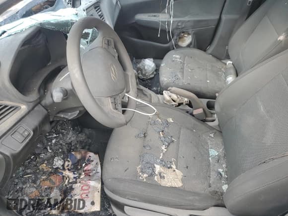 ✅ 2019 Hyundai Accent SE • VIN: 3KPC24A31KE069734 • Лот: 87444704. Опубликован ранее на Copart с пробегом Не указан. Бесплатный доступ к архиву аукционных продаж из США и подробный отчёт об истории автомобиля на DreamBid. Изображение 7.