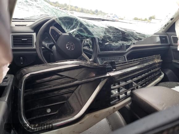 ✅ 2021 Volkswagen Atlas SE • VIN: 1V2MR2CA2MC528116 • Лот: 81588255. Опубликован ранее на Copart с пробегом Не указан. Бесплатный доступ к архиву аукционных продаж из США и подробный отчёт об истории автомобиля на DreamBid. Изображение 8.