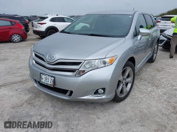 ✅ 2015 Toyota Venza XLE • VIN: 4T3BK3BB3FU114579 • Lot: 40569485. Listed on IAAI with Not provided. Free auction sales archive from the USA and detailed vehicle history report at DreamBid. Image 2.