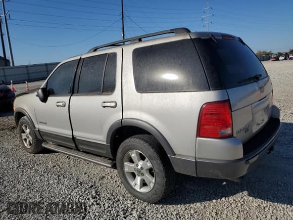 ✅ 2004 Ford Explorer XLT • VIN: 1FMZU73K94ZA71079 • Лот: 87122655. Опубликован ранее на Copart с пробегом 215 790 миль. Бесплатный доступ к архиву аукционных продаж из США и подробный отчёт об истории автомобиля на DreamBid. Изображение 2.