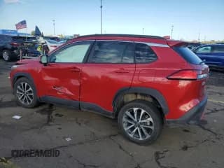 ✅ 2023 Toyota Corolla Cross XLE • VIN: 7MUDAABG2PV053312 • Lot: 82322935. Wystawiony na Copart z przebiegiem 70 422 mil. Bezpłatny archiwum sprzedaży aukcyjnych z USA i szczegółowy raport historii pojazdu na DreamBid. Zdjęcie 2.