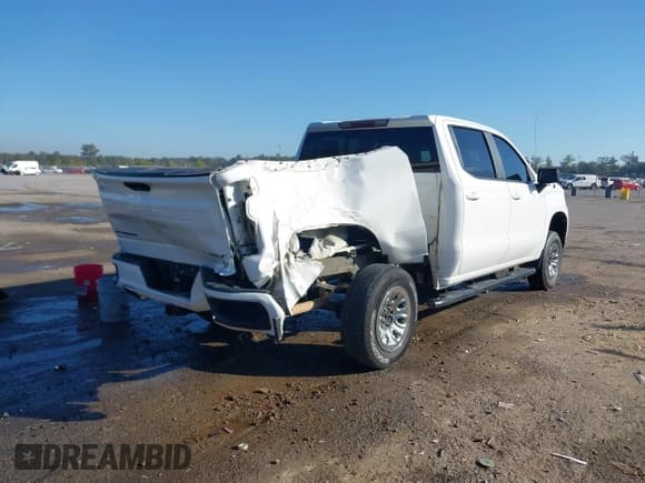 ✅ 2019 Chevrolet Silverado 1500 RST • VIN: 3GCUYEED5KG103755 • Lot: 43631636. Wystawiony na IAAI z przebiegiem 146 702 mil. Bezpłatny archiwum sprzedaży aukcyjnych z USA i szczegółowy raport historii pojazdu na DreamBid. Zdjęcie 6.