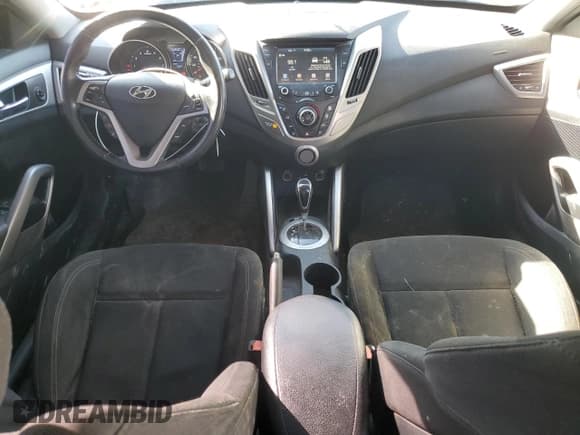 ✅ 2017 Hyundai Veloster • VIN: KMHTC6ADXHU306082 • Лот: 75651444. Опубликован ранее на Copart с пробегом 145 959 миль. Бесплатный доступ к архиву аукционных продаж из США и подробный отчёт об истории автомобиля на DreamBid. Изображение 8.