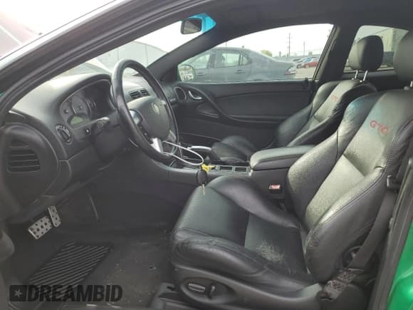 ✅ 2004 Pontiac GTO • VIN: 6G2VX12G34L315937 • Lot: 85888145. Wystawiony na Copart z przebiegiem 100 189 mil. Bezpłatny archiwum sprzedaży aukcyjnych z USA i szczegółowy raport historii pojazdu na DreamBid. Zdjęcie 7.