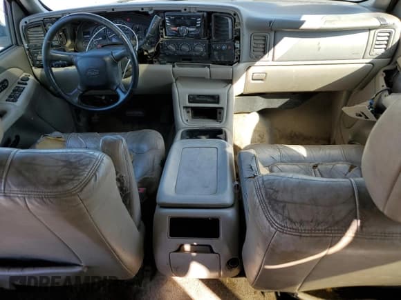 ✅ 2002 Chevrolet Suburban LT • VIN: 1GNFK16T52J325761 • Лот: 60925735. Опубликован ранее на Copart с пробегом 262 513 миль. Бесплатный доступ к архиву аукционных продаж из США и подробный отчёт об истории автомобиля на DreamBid. Изображение 8.