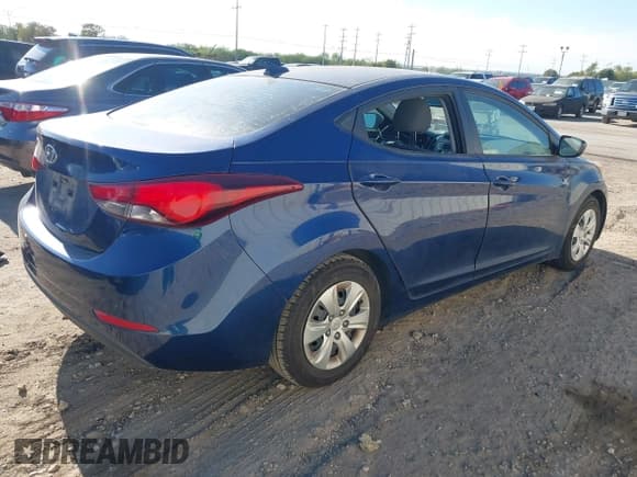 ✅ 2016 Hyundai Elantra SE • VIN: 5NPDH4AE9GH735293 • Lot: 43774556. Wystawiony na IAAI z przebiegiem 84 164 mil. Bezpłatny archiwum sprzedaży aukcyjnych z USA i szczegółowy raport historii pojazdu na DreamBid. Zdjęcie 4.