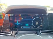 ✅ 2022 Hyundai Elantra SEL • VIN: 5NPLN4AG8NH075850 • Lot: 84373155. Listed on Copart with 31,165 mi. Free auction sales archive from the USA and detailed vehicle history report at DreamBid. Image 9.