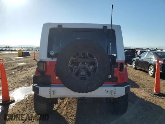 ✅ 2016 Jeep Wrangler Unlimited Rubicon Hard Rock • VIN: 1C4HJWFG6GL216158 • Lot: 81097725. Wystawiony na Copart z przebiegiem 102 012 mil. Bezpłatny archiwum sprzedaży aukcyjnych z USA i szczegółowy raport historii pojazdu na DreamBid. Zdjęcie 6.