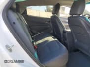 ✅ 2018 Chevrolet Bolt EV Premier • VIN: 1G1FX6S09J4136667 • Lot: 88350965. Wystawiony na Copart z przebiegiem Nie podano. Bezpłatny archiwum sprzedaży aukcyjnych z USA i szczegółowy raport historii pojazdu na DreamBid. Zdjęcie 11.