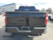 ✅ 2025 Chevrolet Silverado 2500HD Custom • VIN: 2GC4KME70S1200098 • Lot: 80285845. Wystawiony na Copart z przebiegiem 1 202 mil. Bezpłatny archiwum sprzedaży aukcyjnych z USA i szczegółowy raport historii pojazdu na DreamBid. Zdjęcie 6.