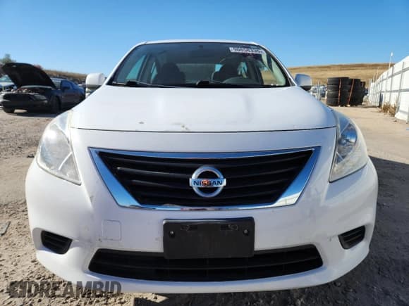 ✅ 2014 Nissan Versa SV • VIN: 3N1CN7AP3EL814935 • Лот: 90858335. Опубликован ранее на Copart с пробегом 88 500 миль. Бесплатный доступ к архиву аукционных продаж из США и подробный отчёт об истории автомобиля на DreamBid. Изображение 5.