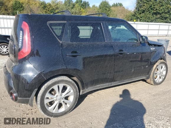 ✅ 2016 Kia Soul + • VIN: KNDJP3A52G7393965 • Lot: 90383395. Wystawiony na Copart z przebiegiem 58 587 mil. Bezpłatny archiwum sprzedaży aukcyjnych z USA i szczegółowy raport historii pojazdu na DreamBid. Zdjęcie 3.