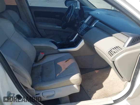 ✅ 2008 Acura RDX • VIN: 5J8TB18238A002187 • Lot: 43741926. Wystawiony na IAAI z przebiegiem 217 910 mil. Bezpłatny archiwum sprzedaży aukcyjnych z USA i szczegółowy raport historii pojazdu na DreamBid. Zdjęcie 5.