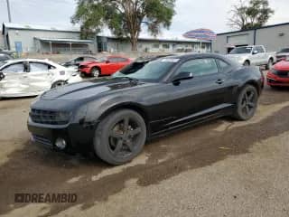 2010 Chevrolet Camaro 2LT с VIN 2G1FC1EV8A9162261, выставлен на аукционе Copart как лот 66323075 с пробегом 164 639 миль миль и Списание • Salvage title. История ставок и продаж доступна на DreamBid. Изображение 1.