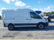 ✅ 2019 Ford Transit • VIN: 1FTYE1CM1KKA05322 • Lot: 43040678. Wystawiony na IAAI z przebiegiem 79 266 mil. Bezpłatny archiwum sprzedaży aukcyjnych z USA i szczegółowy raport historii pojazdu na DreamBid. Zdjęcie 13.